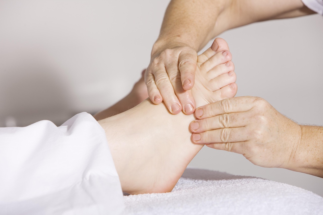 Reflexology, Reflexology plus Thai foot and hand massage, Massage Therapist based near Petworth and Midhurst, West Sussex